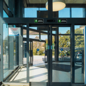 fachada-local-elena-la-rosa-alquiler-locales-cordoba